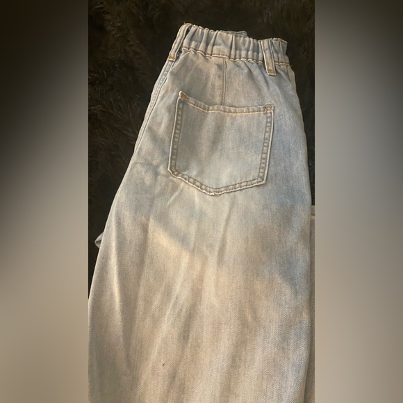 Bleached blue Jean wide legged snatched waist - Picture 4 of 8